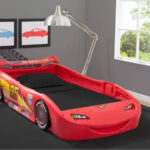 Disney/Pixar Cars Lightning McQueen Toddler-To-Twin Bed